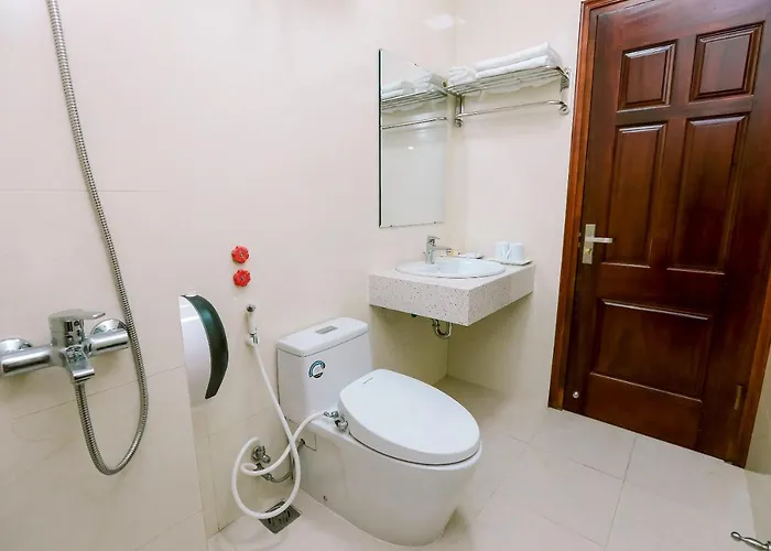 Manarola Bai Chay Hotel Hạ Long