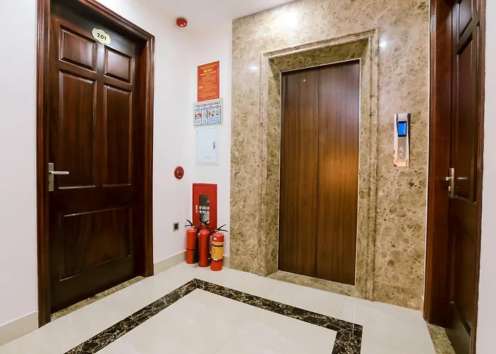 Hotel Manarola Bai Chay